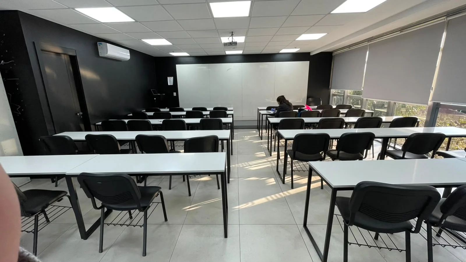 Sala preparada para a 5ª edição da Imersão IA em Lajeado